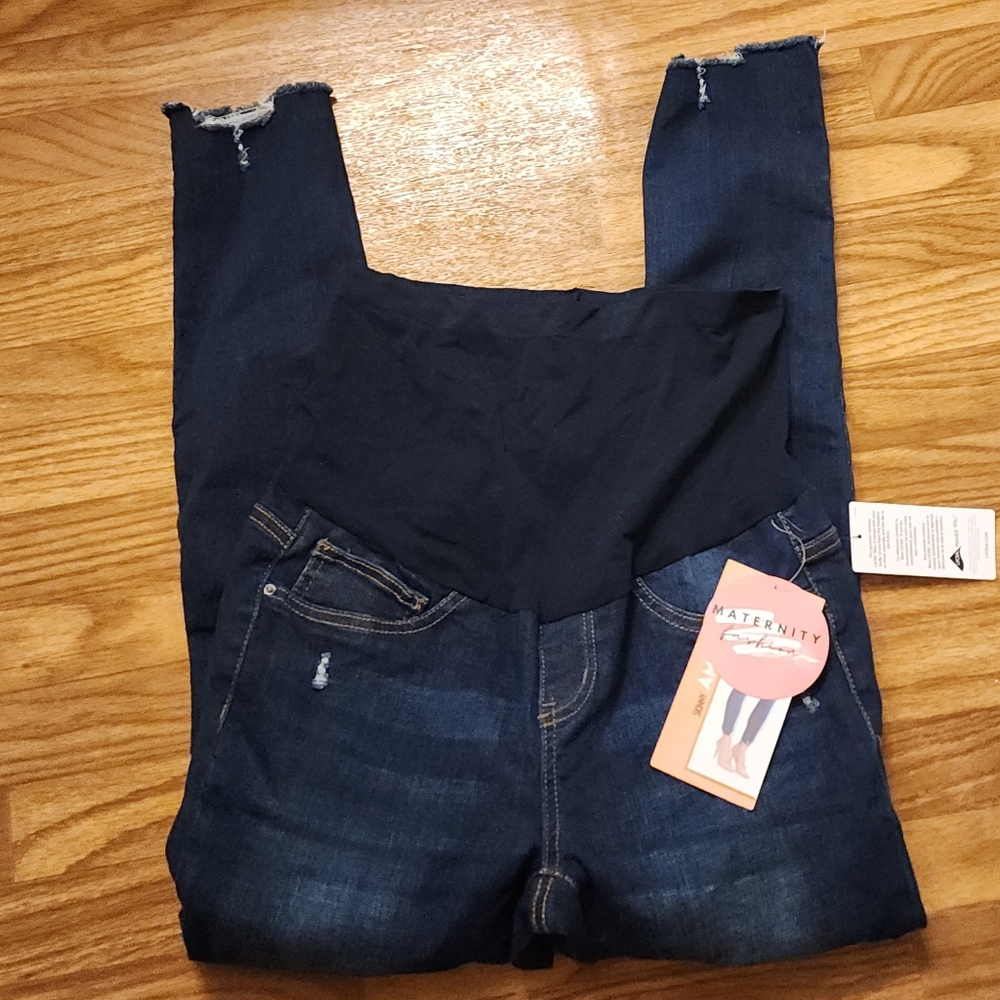 NWT Maternity Skinny Jeans